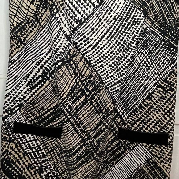 ABāStudioāSleevelessĀ &āFauxāPocketsāDress - Picture 4 of 11